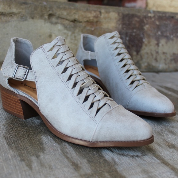 Shoes - 🚨LAST PAIR!//The Xaylah//Grey ankle bootie